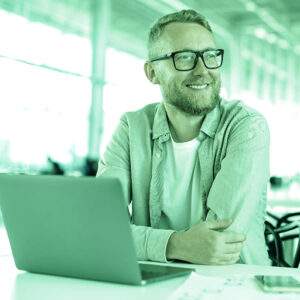 Feature image of digital marketing blog post about optimizing your website for mobile SEO by Adomas Sulcas from Growth-bite.