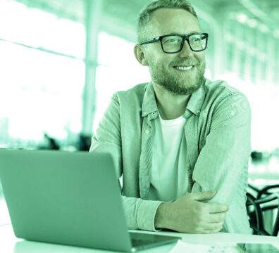 Feature image of digital marketing blog post about optimizing your website for mobile SEO by Adomas Sulcas from Growth-bite.